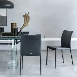 1. Design moderno ed elegante. 2. Prezzo scontato. 3. Comoda e resistente. 4. Facile da pulire. 5. Marca di qualità Cattelan.
