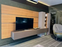 Composizione per la zona giorno modello People di Pianca a prezzo Outlet