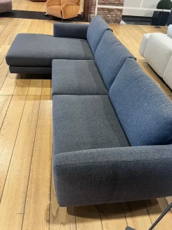 Con penisola Conrad di Felis a prezzo ribassato