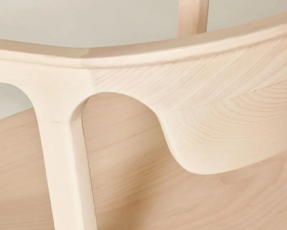 Contatta il progettista interni per scoprire il prezzo della sedia modello Duna di Dale.