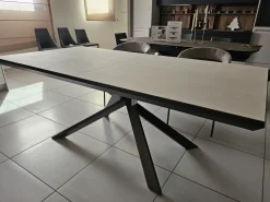 Contatta il venditore per scoprire il prezzo del tavolo Tavolo ceramica luce Ozzio