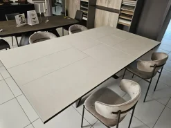 Contatta il venditore per scoprire il prezzo del tavolo Tavolo ceramica luce Ozzio