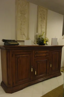Credenza con intarsi in stile classico scontata del - 50%