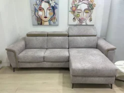 Divani letto con penisola Sasha di Collezione esclusiva a prezzo ribassato