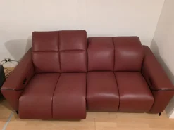 Divano 2 posti reclinabile in pelle bordeaux Artigianale in OFFERTA - 50%
