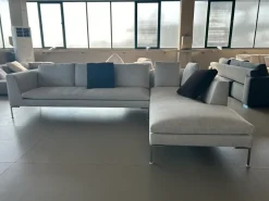 Divano Angolare Charles di B&b italia a prezzo ribassato