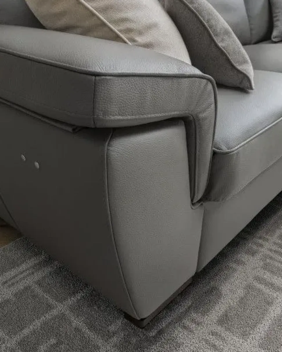 Divano angolare Hollis Mottes selection a PREZZO OUTLET scontato del 40%