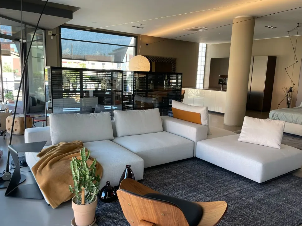 Divano angolare Westside Poliform in OFFERTA - 33%