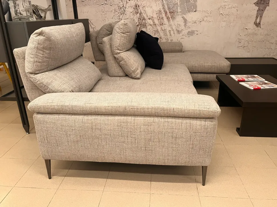 Divano Con penisola Astor Samoa ad un prezzo conveniente