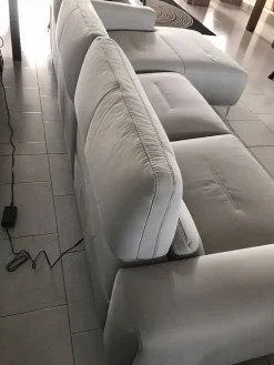 Divano con penisola in stile Design Con seduta allungabile con forte sconto