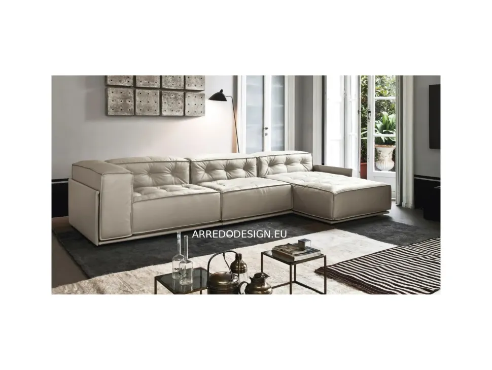 Divano Con penisola modello Glamour di Doimo salotti con forte sconto