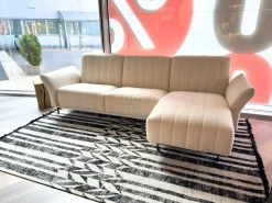 Divano Con penisola modello Blank open di Samoa a prezzi outlet