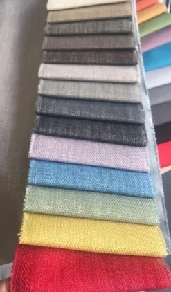 Divano con penisola modello Divano penisola reversibile tessuto anti macchia di Md work in offerta