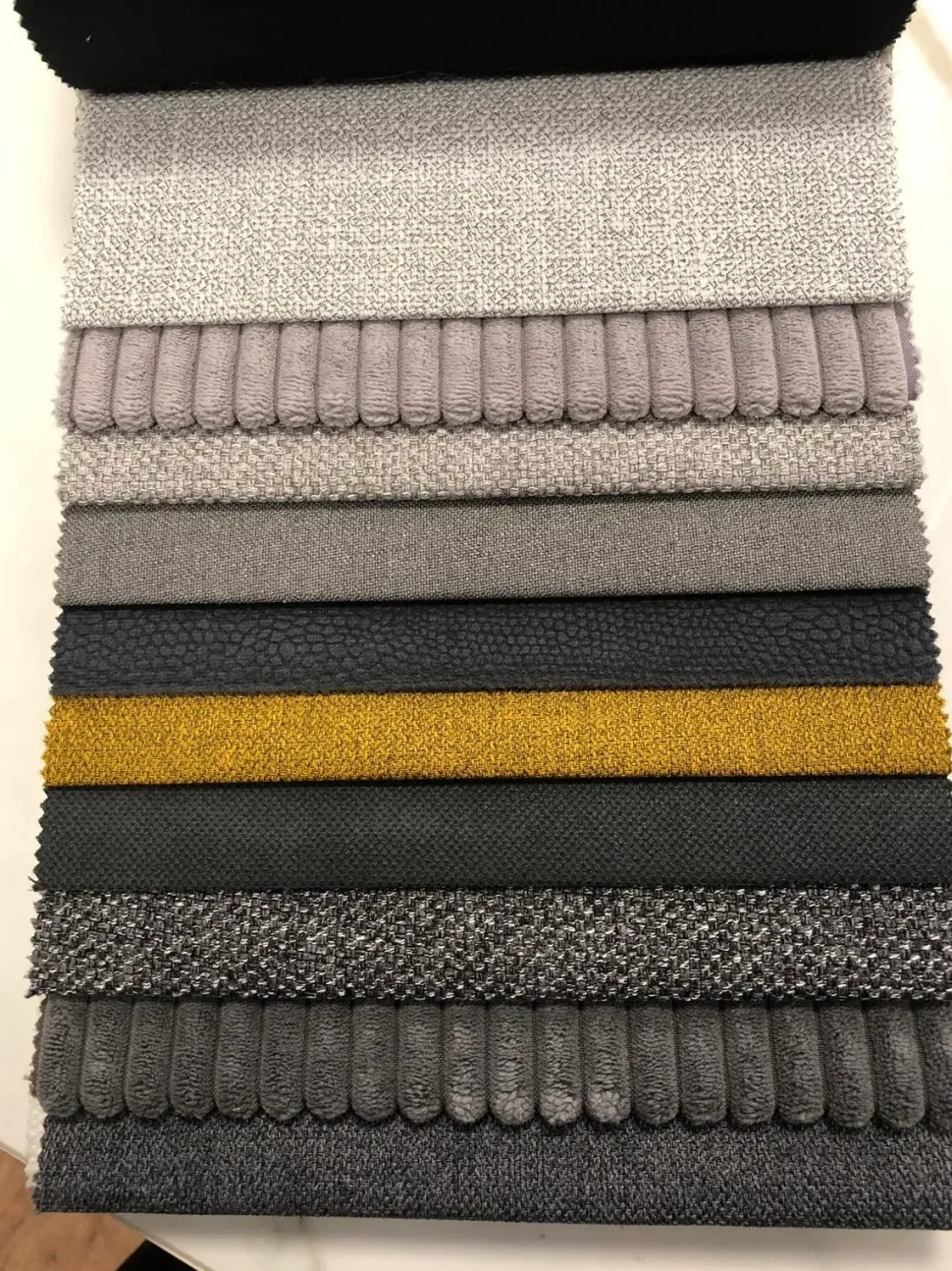 Divano con penisola Nede di Crippa salotti a prezzo scontato