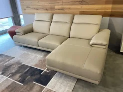 Divano con penisola Orlando Calia in Offerta Outlet