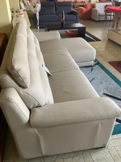 Divano con penisola Pasha  Calia in Offerta Outlet