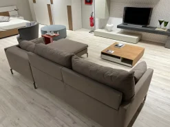 Divano con penisola tessuto in poliuretano  Novamobili a prezzo Outlet