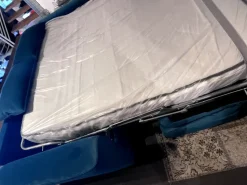 Divano da 3 posti modello Aosta di Artigianale scontato