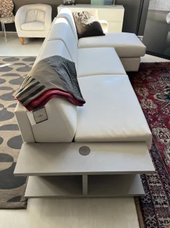 Divano da 4 posti modello Goodman di Doimo salotti scontato