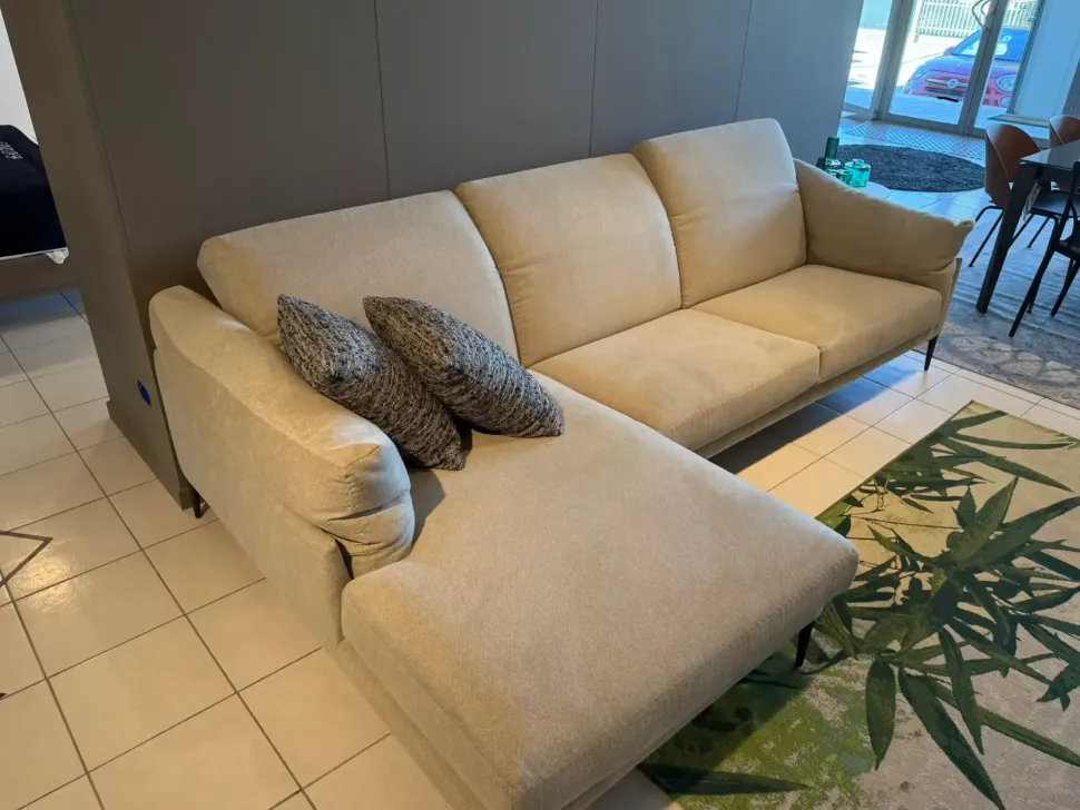 Divano Elisir in Tessuto Calia a prezzo scontato