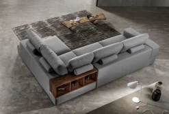 Divano Excò Divano mod-lerroy rivestito in tessuto ad angolo,in promo-sconto del 50% PREZZI OUTLET sconto 50%