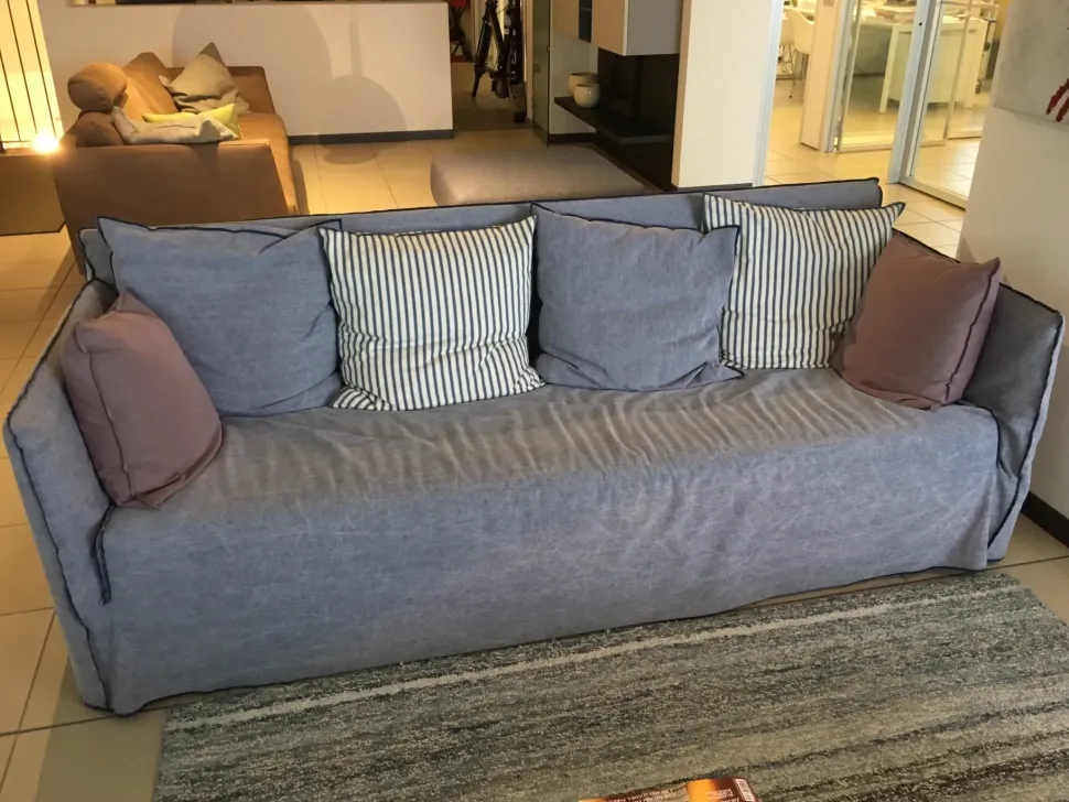 Divano Ghost Gervasoni in Offerta Outlet