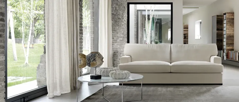 Divano Gost di Doimo Salotti: prezzo su richiesta. Lunghezza 3 posti.