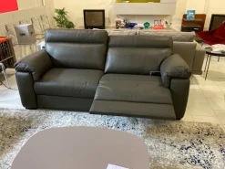 Divano in Pelle stile moderno modello William scontato - 60%