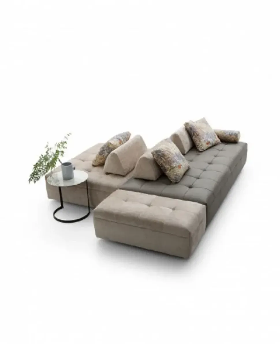 Divano in Tessuto stile design modello Reeder scontato - 20%