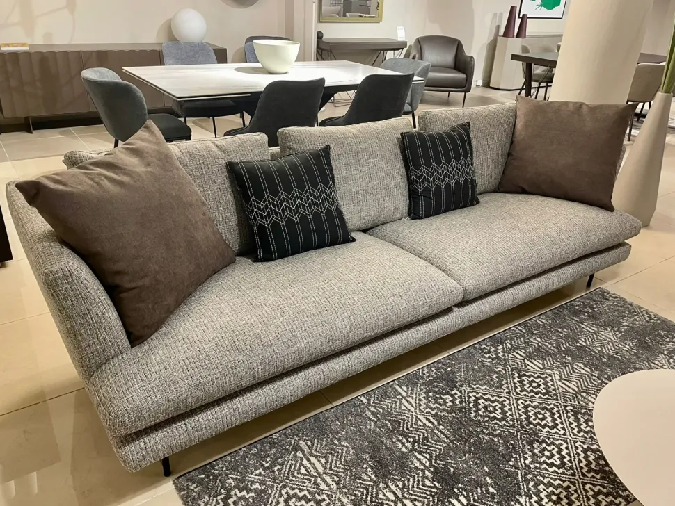 Divano in Tessuto stile design modello Lars scontato - 32%