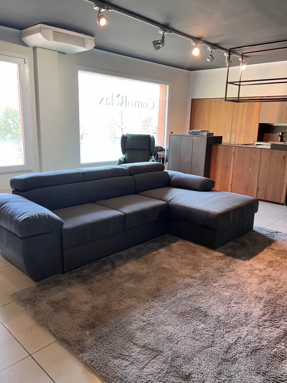 Divano in Tessuto stile moderno modello Divano nuovo scontato - 47%