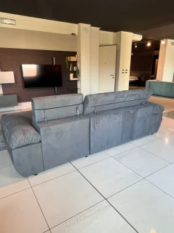 Divano in Tessuto stile moderno modello Divano nuovo scontato - 47%