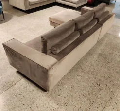 Divano in Tessuto stile moderno modello Divano pronta consegna velluto luxury  scontato - 45%