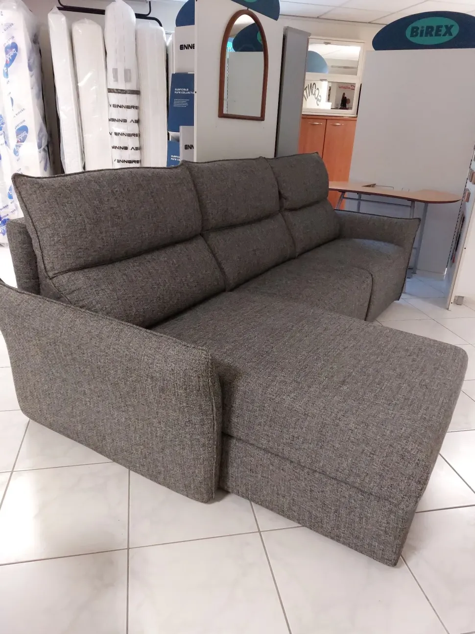 Divano in Tessuto stile moderno modello Bormio comfort scontato - 37%