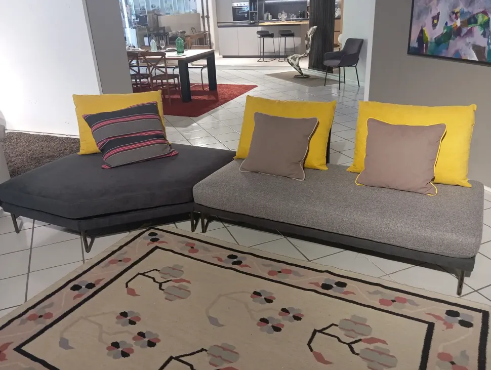 Divano Isla tessuto in poliuretano Samoa in Offerta Outlet