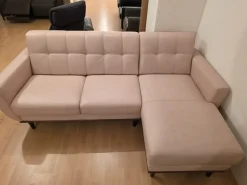 Divano Lineare 2 posti con chaise longue in pelle Artigianale in Offerta Outlet a 900€