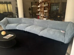 Divano Lineare a 4 posti Moncloud di Cassina: prezzo su richiesta