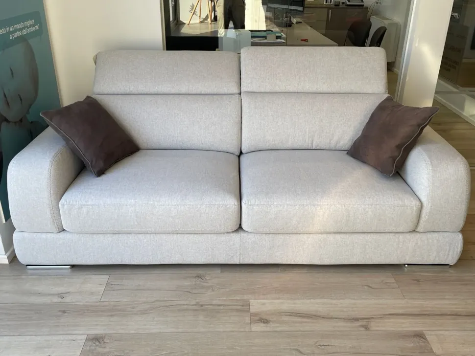 Divano Lineare Divano le comfort lineare graffiti scontato Le comfort a 1435 Euro