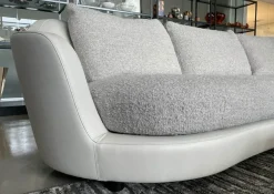 Divano Lineare Duo Poltrona frau ad un prezzo imperdibile