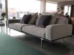 Divano Lineare modello Let it be di Poltrona frau in offerta