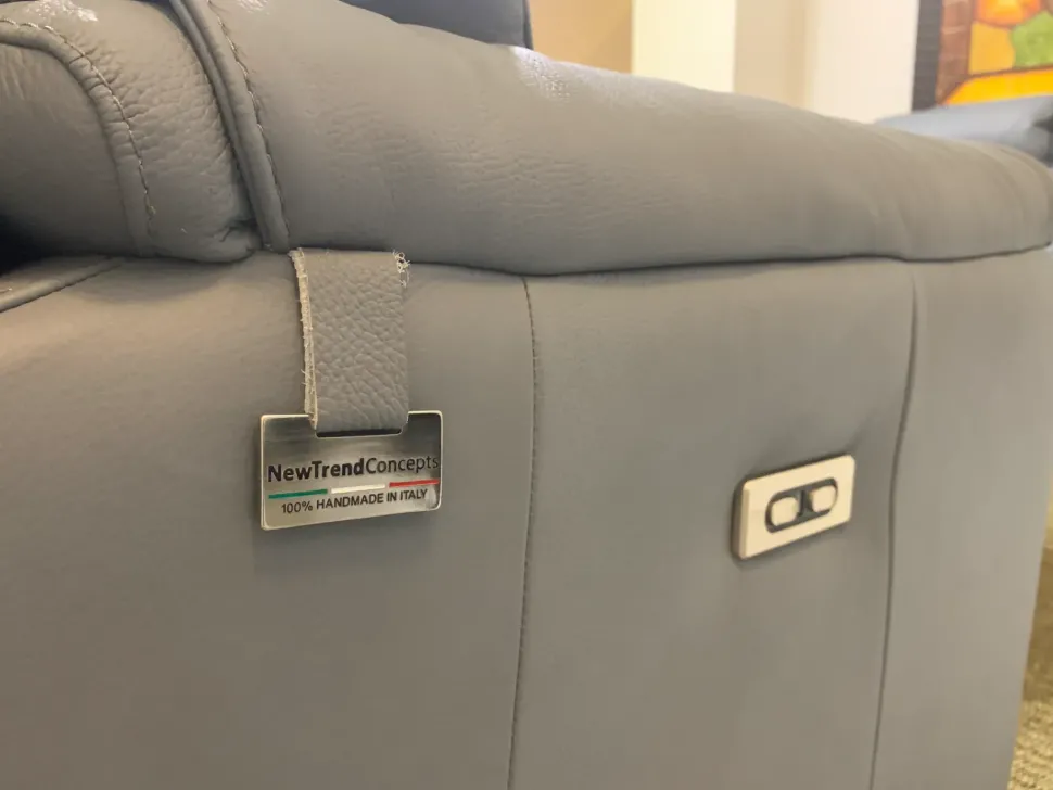 Divano lineare modello Refrain di Artigianale a prezzi convenienti