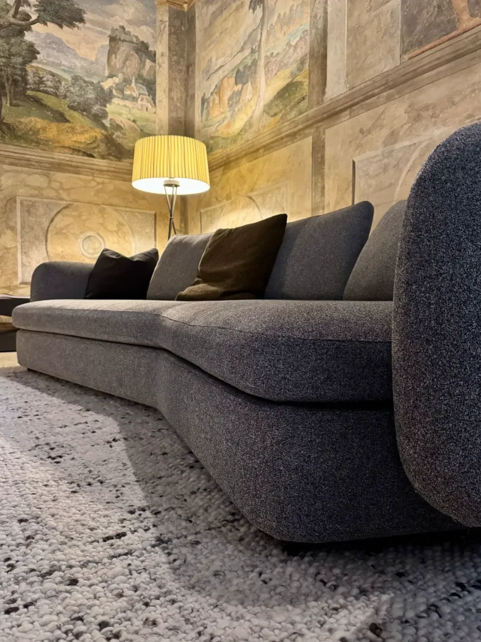 Divano Lineare modello Saint germain di Poliform con forte sconto