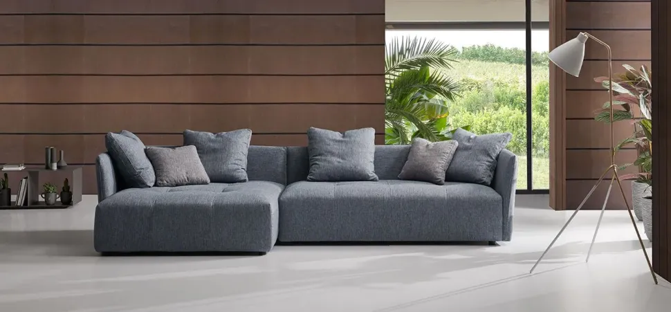 Divano Lineare modello Taos di Excò in offerta
