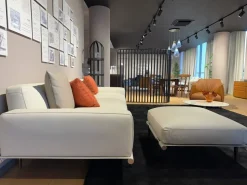 Divano Lineare pelle modello Let it be di Poltrona frau