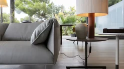 Divano Lineare pelle modello John-john di Poltrona frau