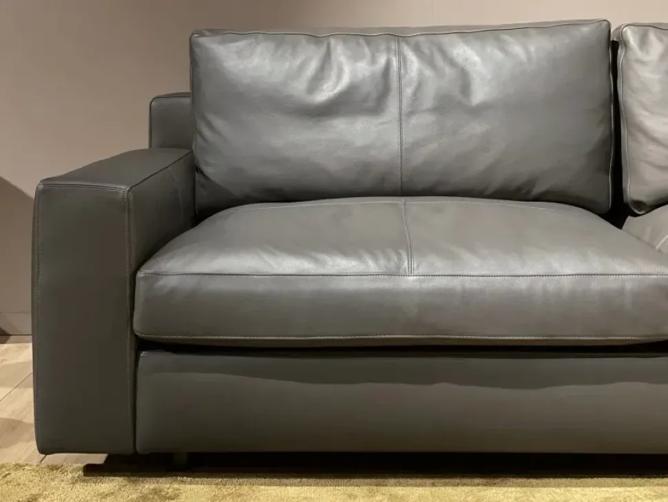 Divano Massimosistema in Pelle Poltrona frau a prezzo scontato