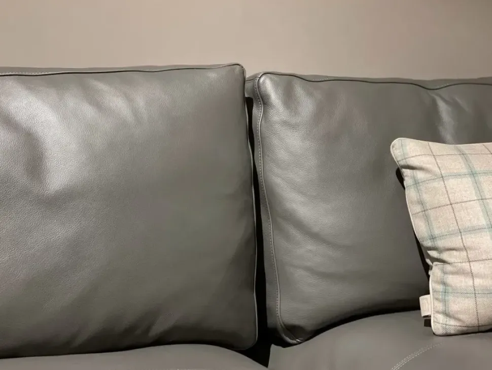 Divano Massimosistema in Pelle Poltrona frau a prezzo scontato