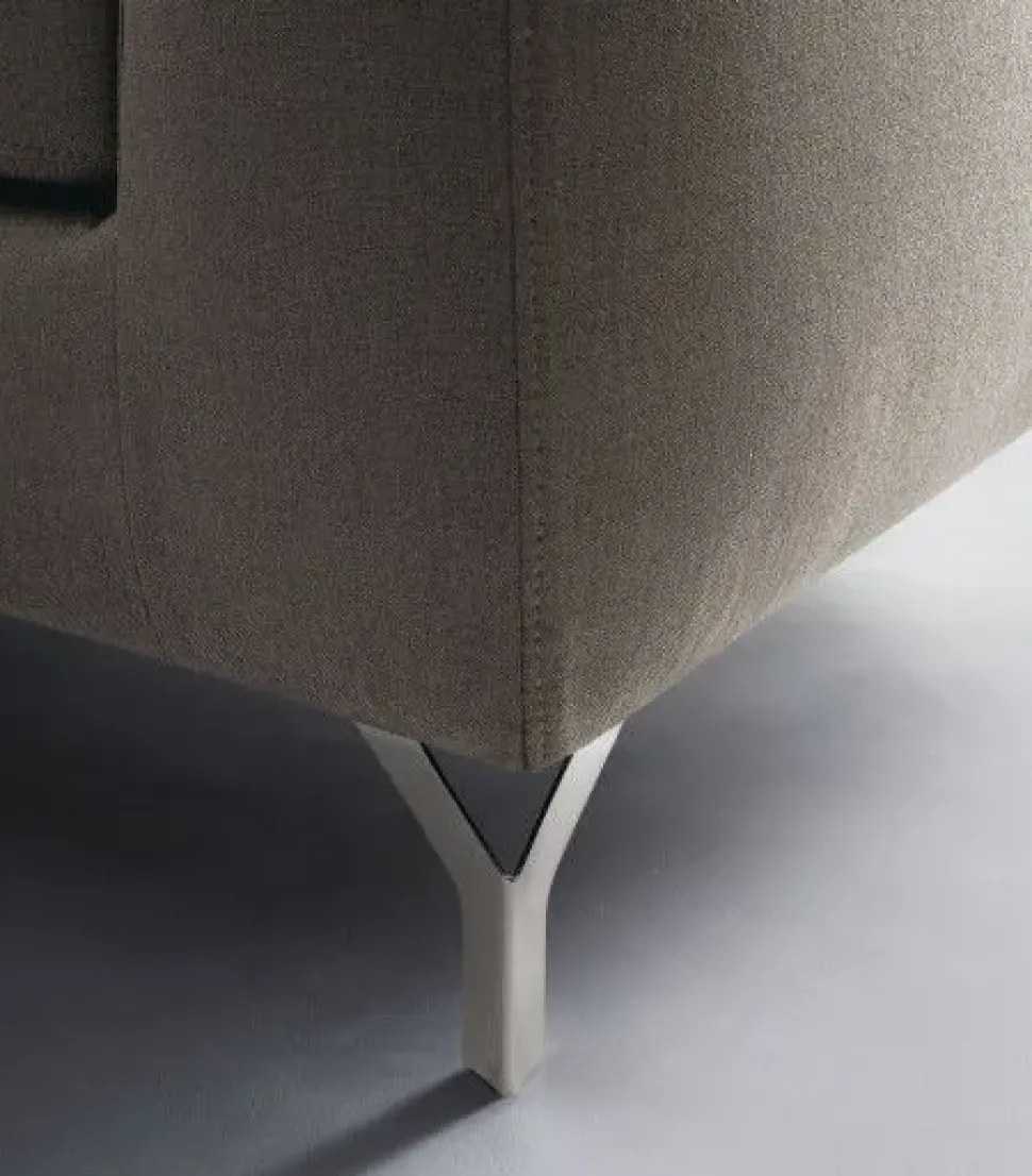 Divano Mike tessuto in poliuretano Le comfort a prezzo Outlet