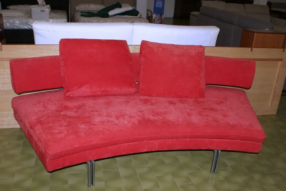 Divano Millennium Curvo di Saba salotti tessuto sfoderabile