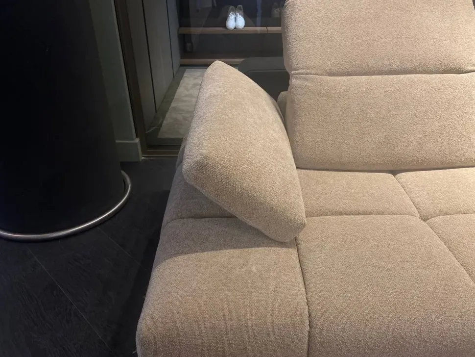 Divano moderno modello Skyline scontato